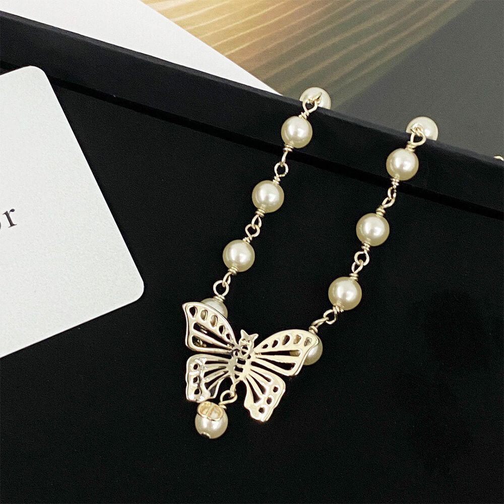 D10r PEARL NECKLACE