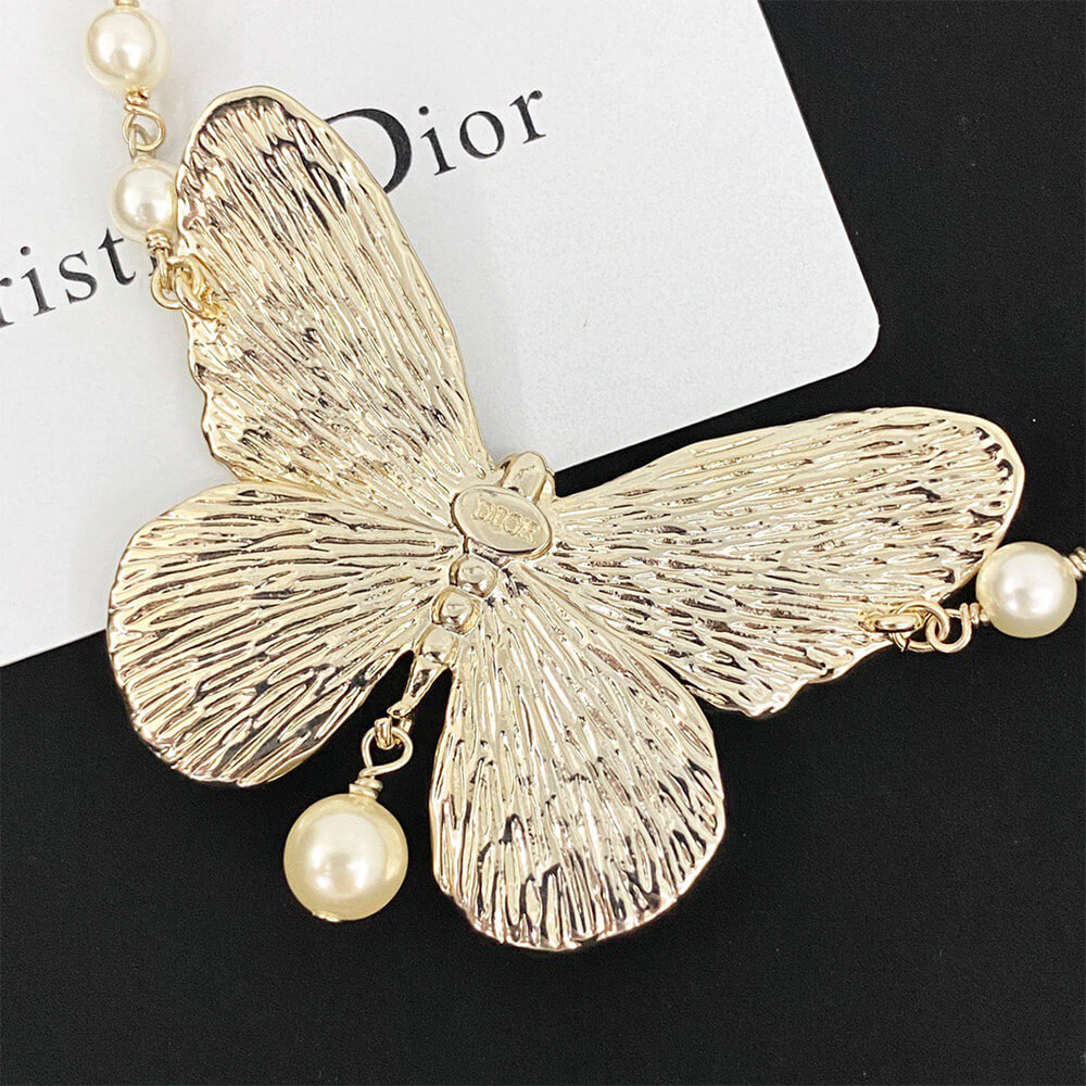 D10r PEARL NECKLACE