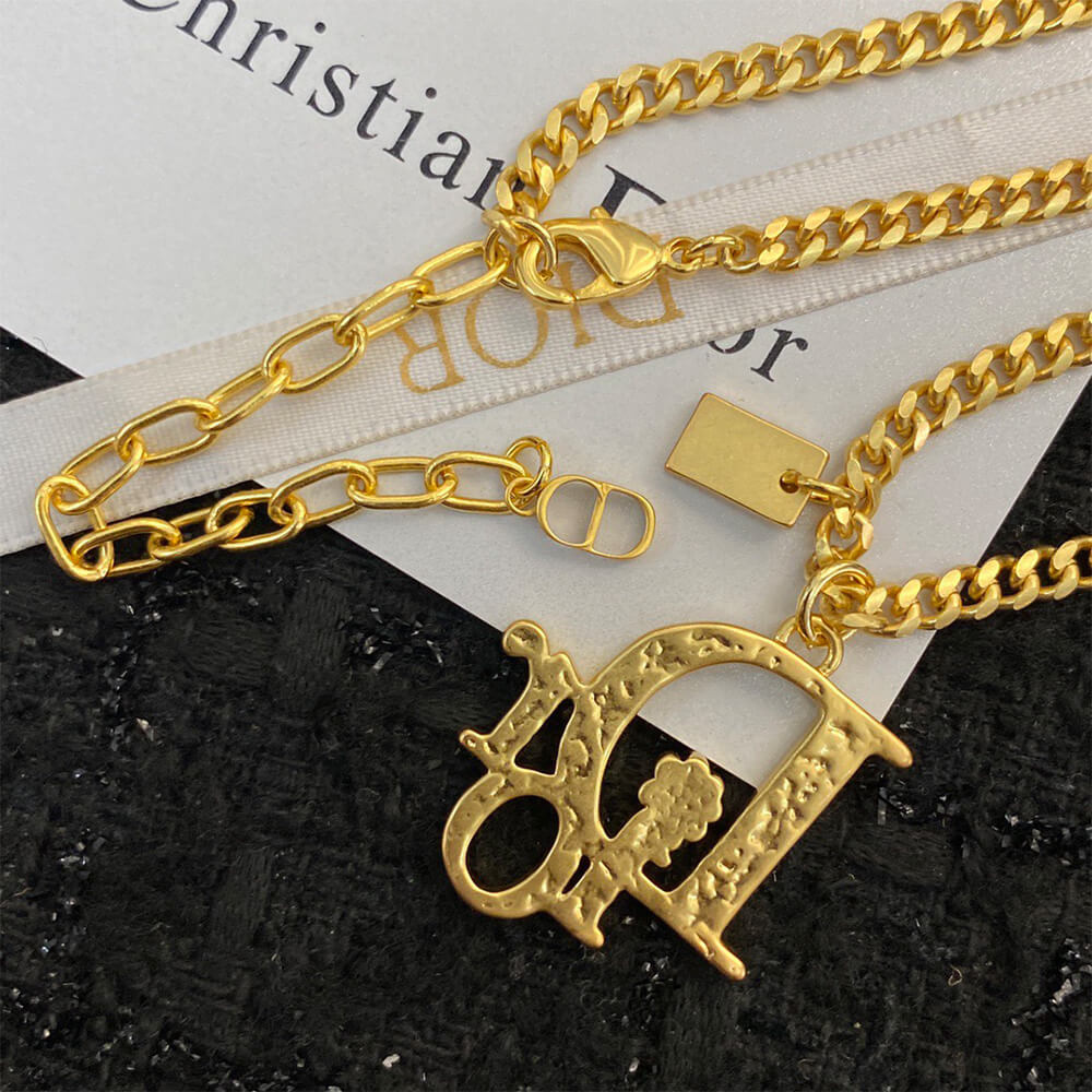 D10r NECKLACE