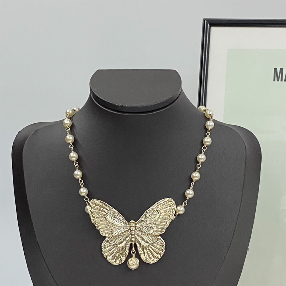 D10r PEARL NECKLACE