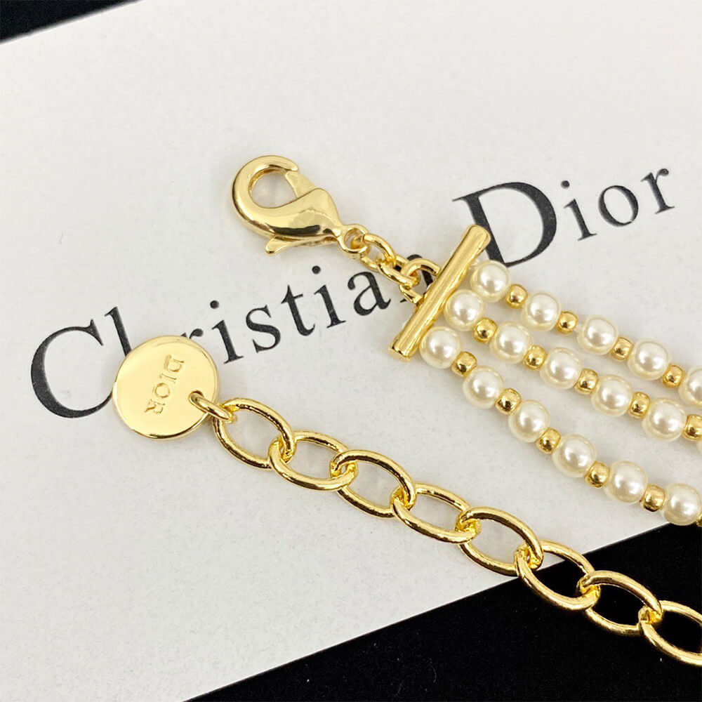 D10r PEARL NECKLACE