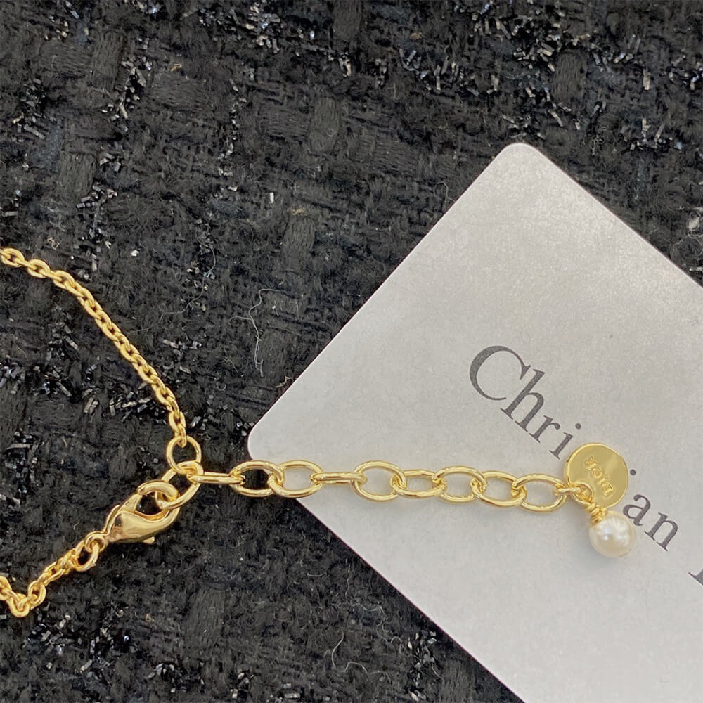 D10r NECKLACE