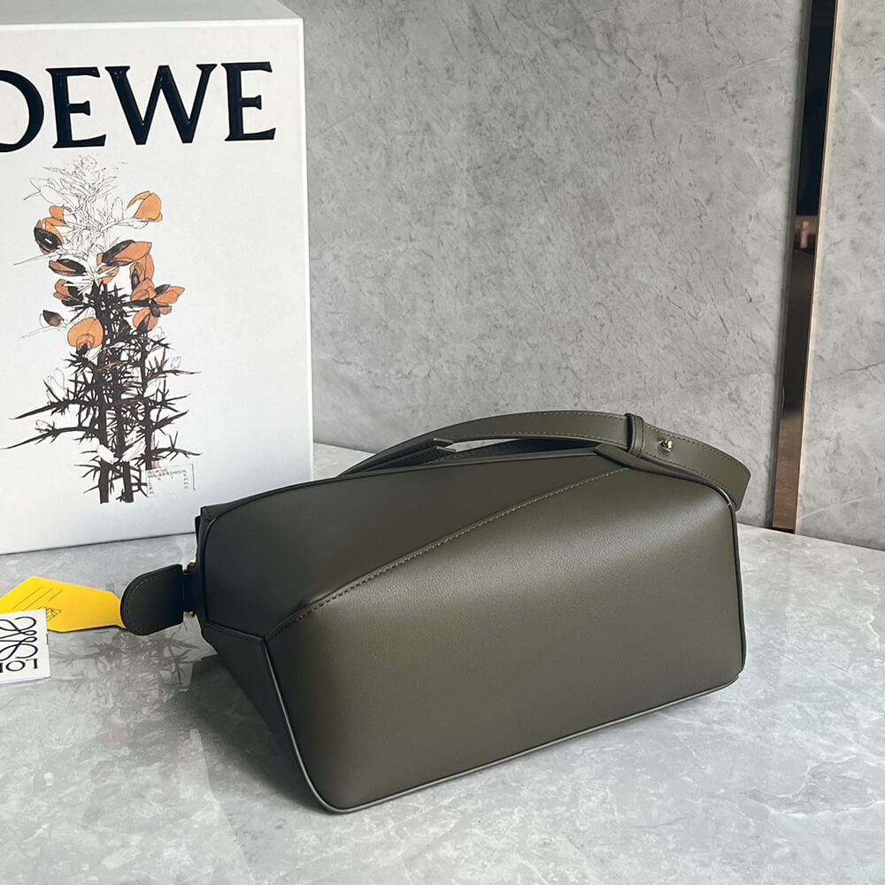 L0ew* Small Puzzle Edge bag in classic calfskin(High-end grade)