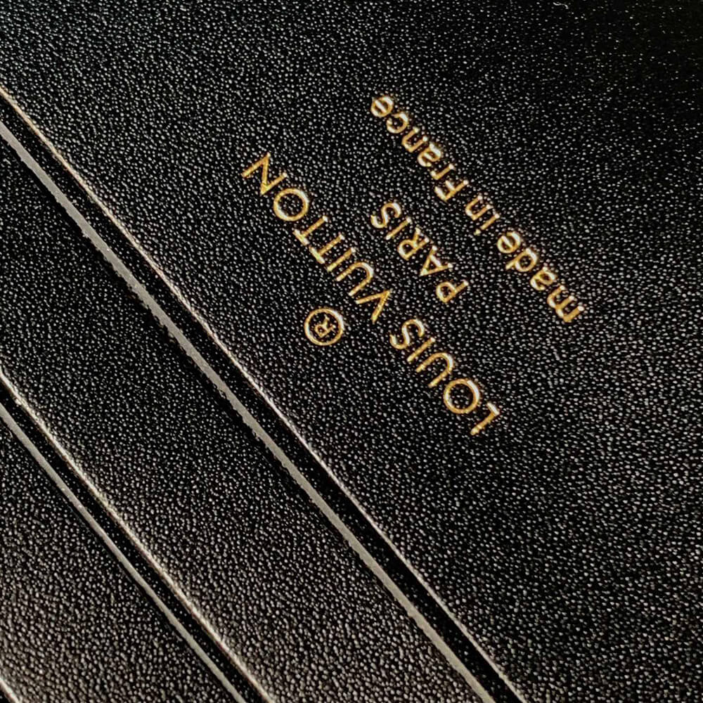 LV Wallet On Chain Capucines