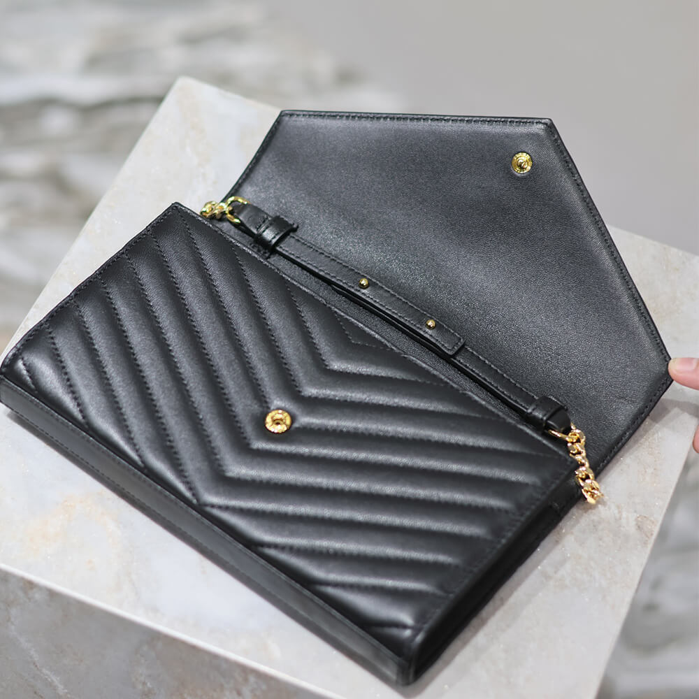 Y51 cassandre chain wallet in lambskin