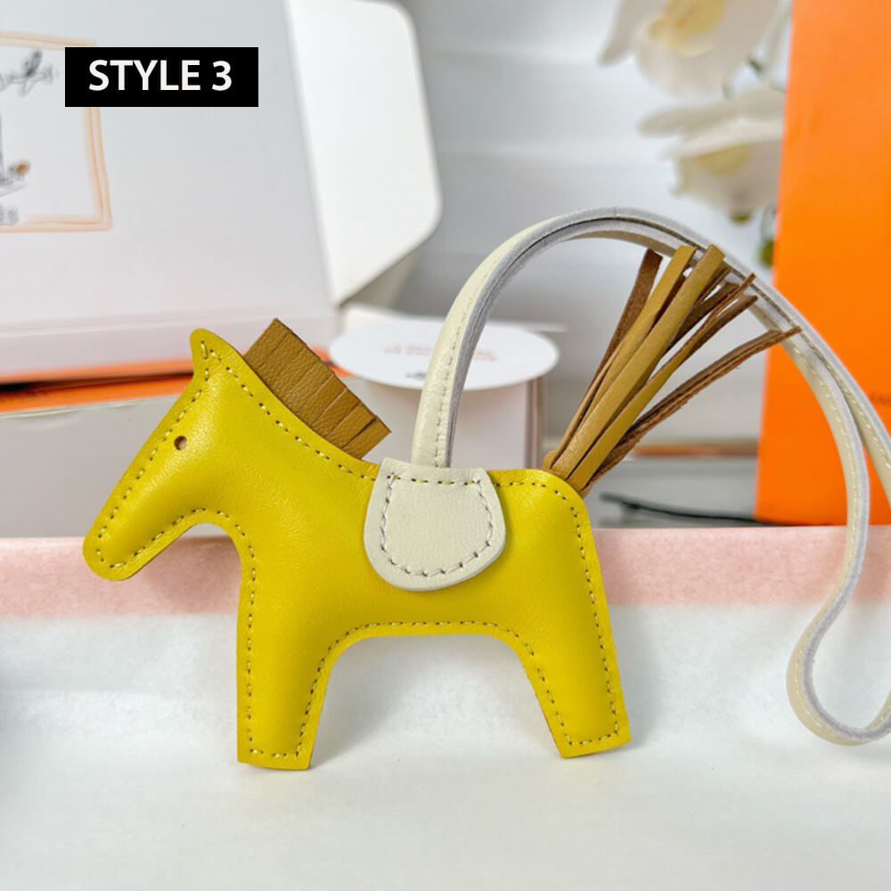H**me5 Rodeo PM Charm
