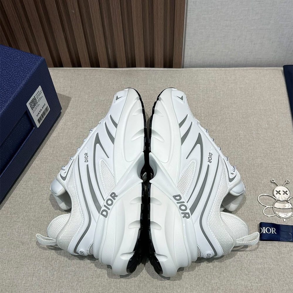 D10r  B44 Blade Sneaker