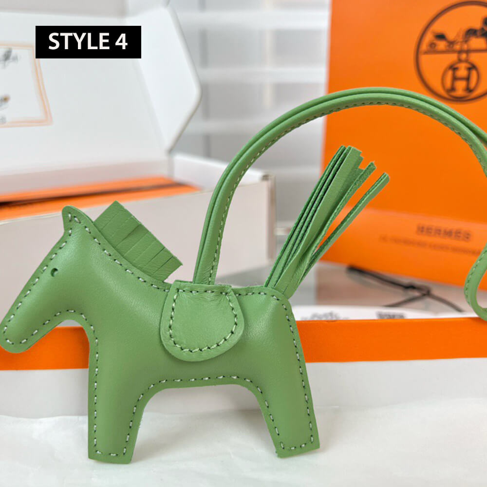 H**me5 Rodeo PM Charm