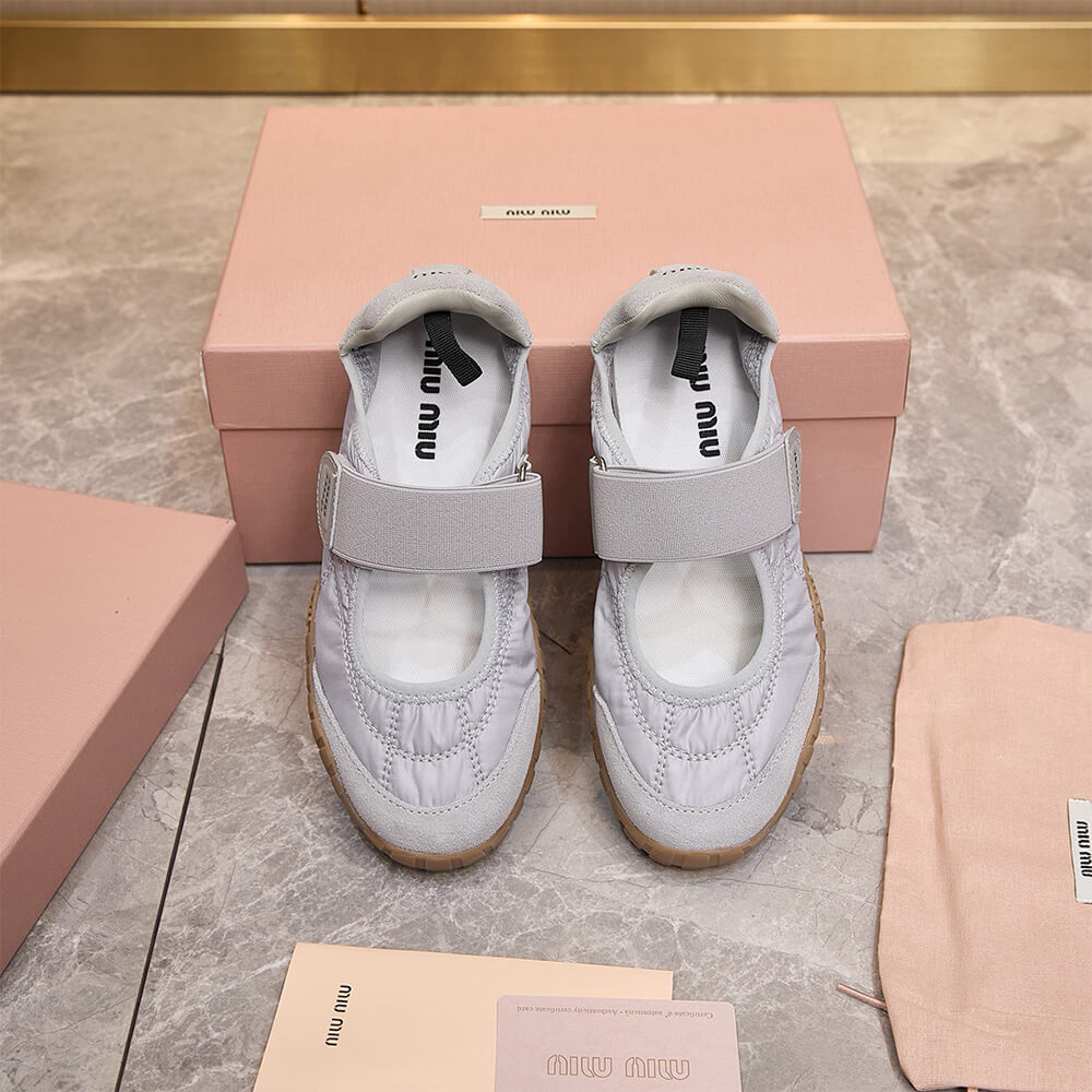 M1um1u ballet flats