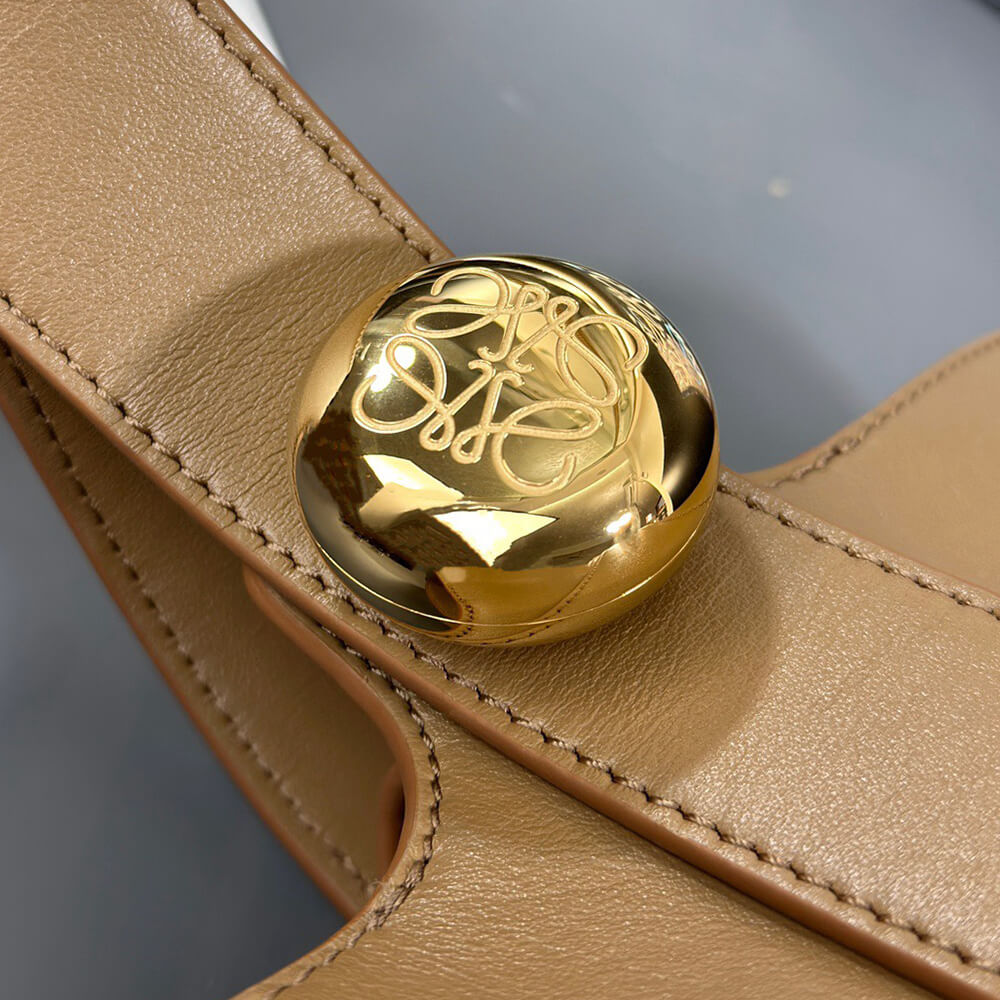 L0ew* Mini Pebble bucket in smooth calfskin(high-end grade)