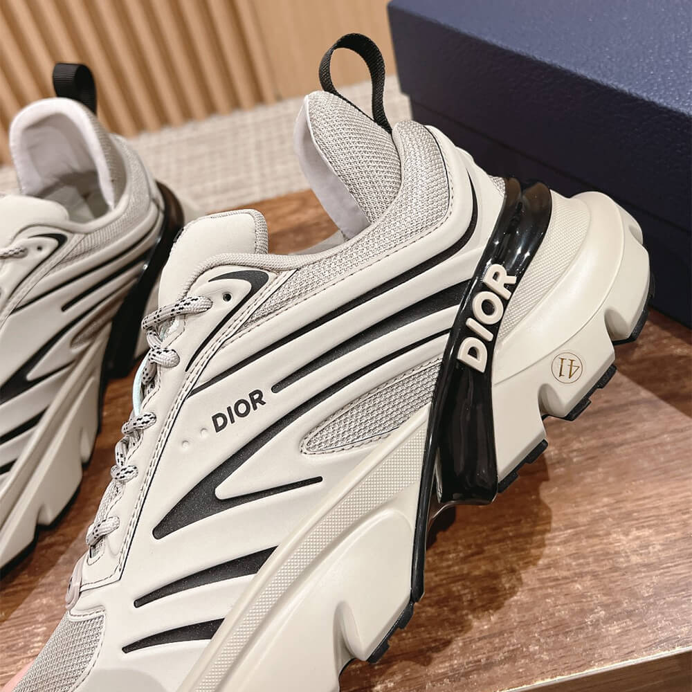 D10r B44 Blade Sneaker