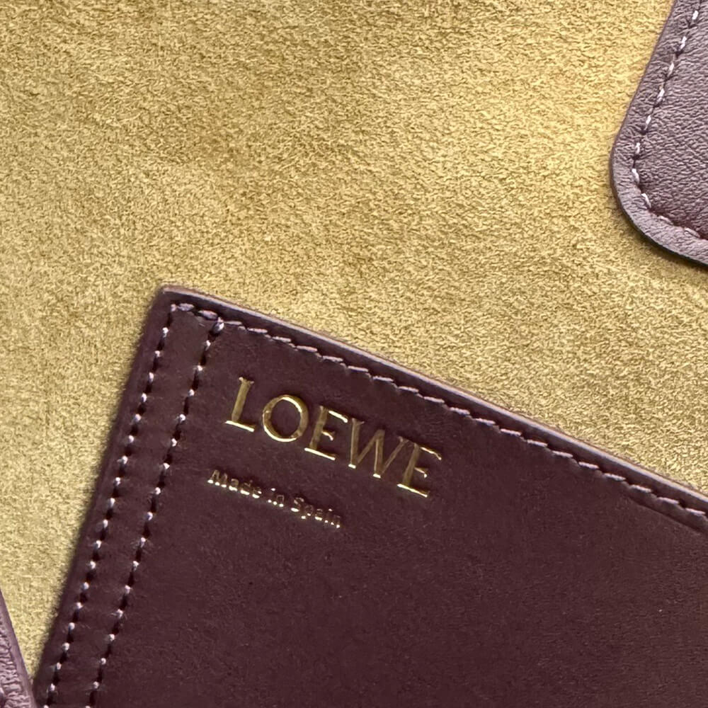 L0ew* Medium Pebble bucket in smooth calfskin(high-end grade)