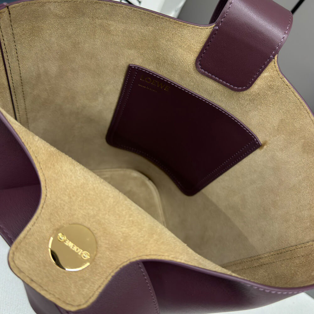 L0ew* Medium Pebble bucket in smooth calfskin(high-end grade)