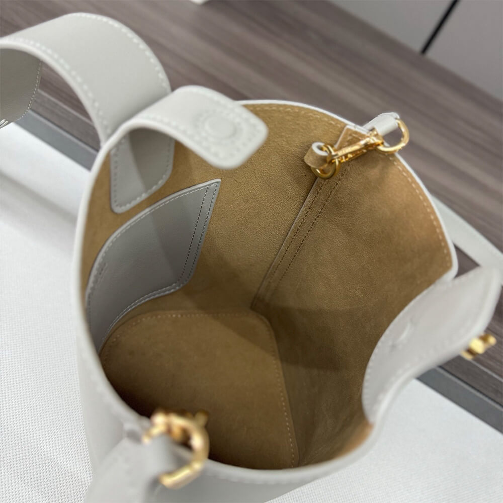 L0ew* Mini Pebble bucket in smooth calfskin(high-end grade)
