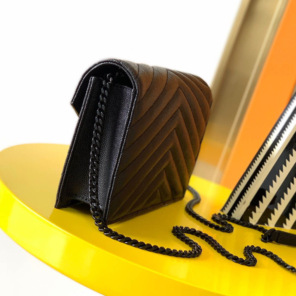 Y51 cassandre envelope chain wallet in grain de poudre leather(High-end Grade)