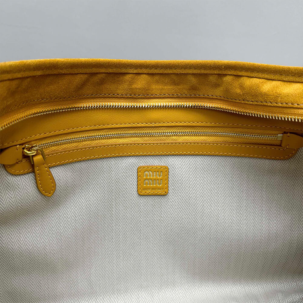 M1um1u Medium Aventure suede bag(HIGH-END GRADE)