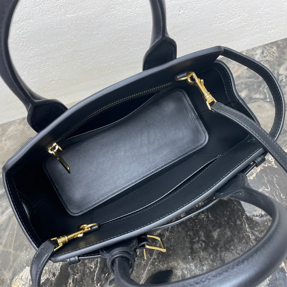 TEEN Ce1i*e CONTI BAG in S*pPLE GRAINED CALFSKIN(HIGH-END GRADE)