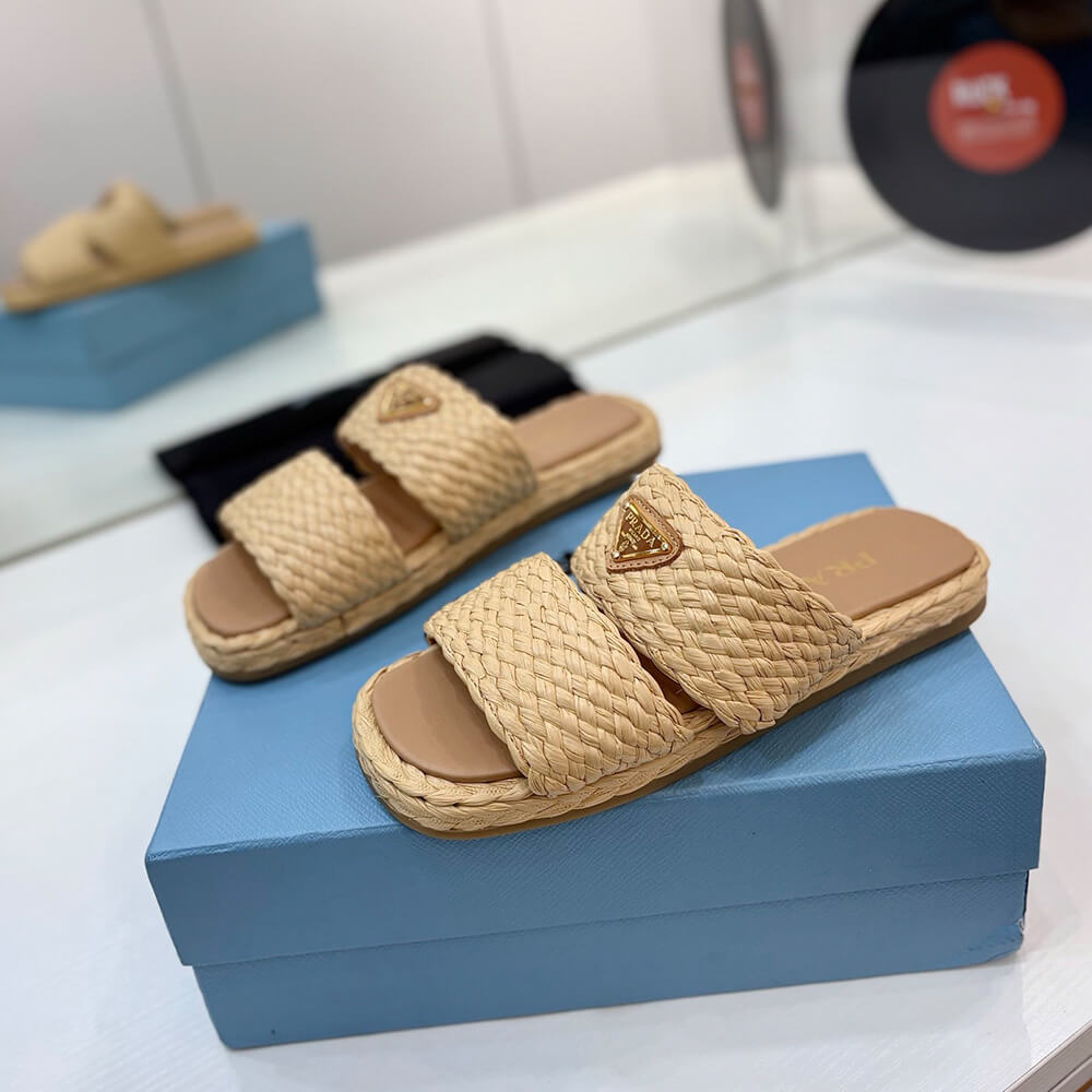 Pra*a Raffia slides