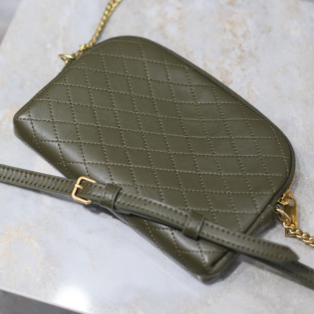 Y51 Gaby zipped pouch in quilted lambskin