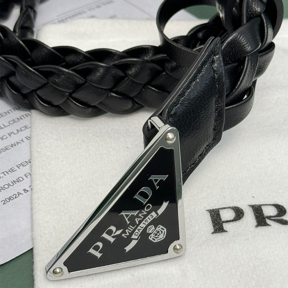 Pra*a Leather belt