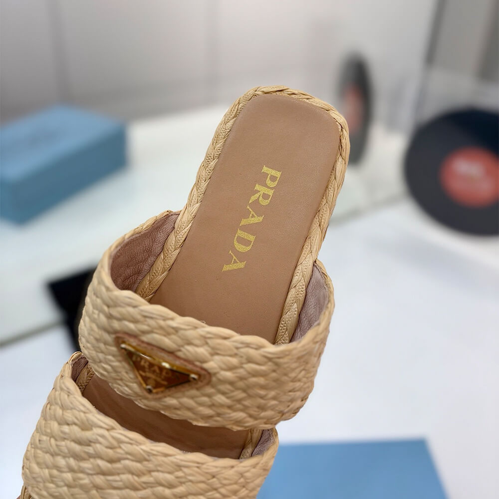 Pra*a Raffia slides