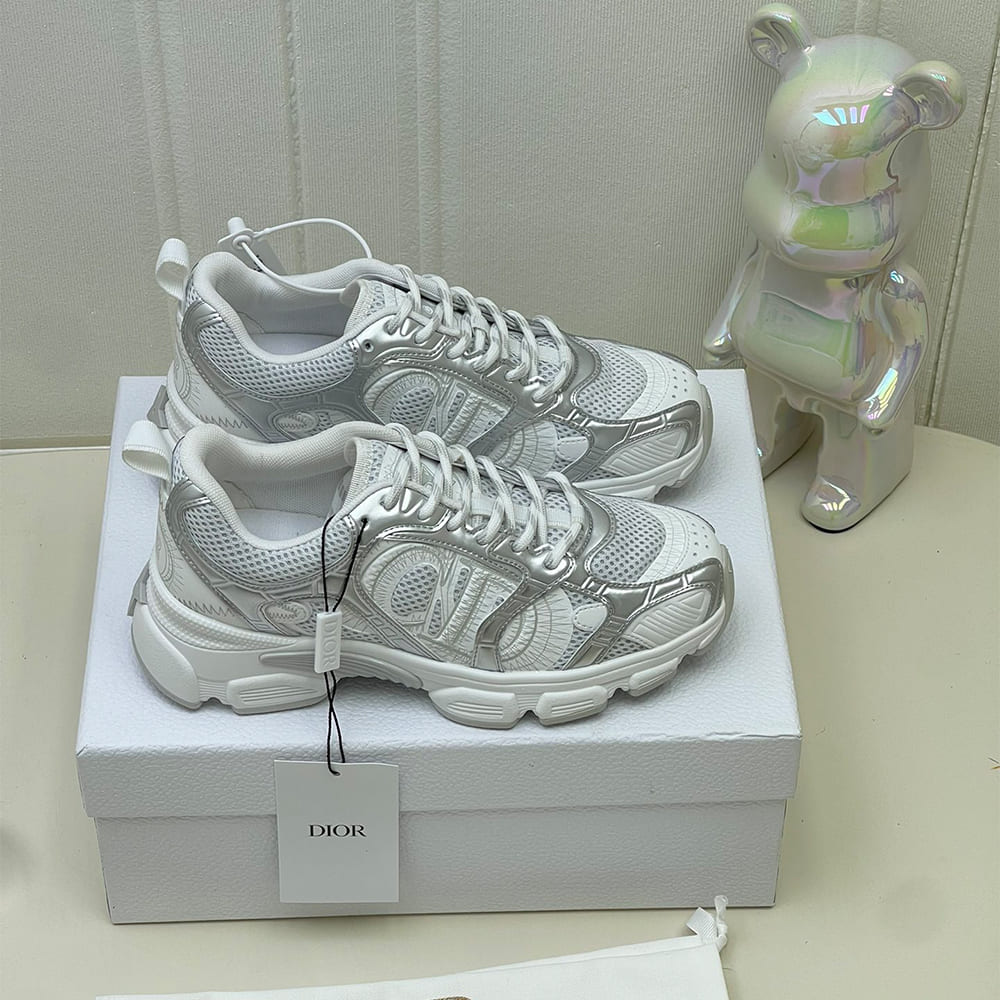 D10r Chrono Sneaker