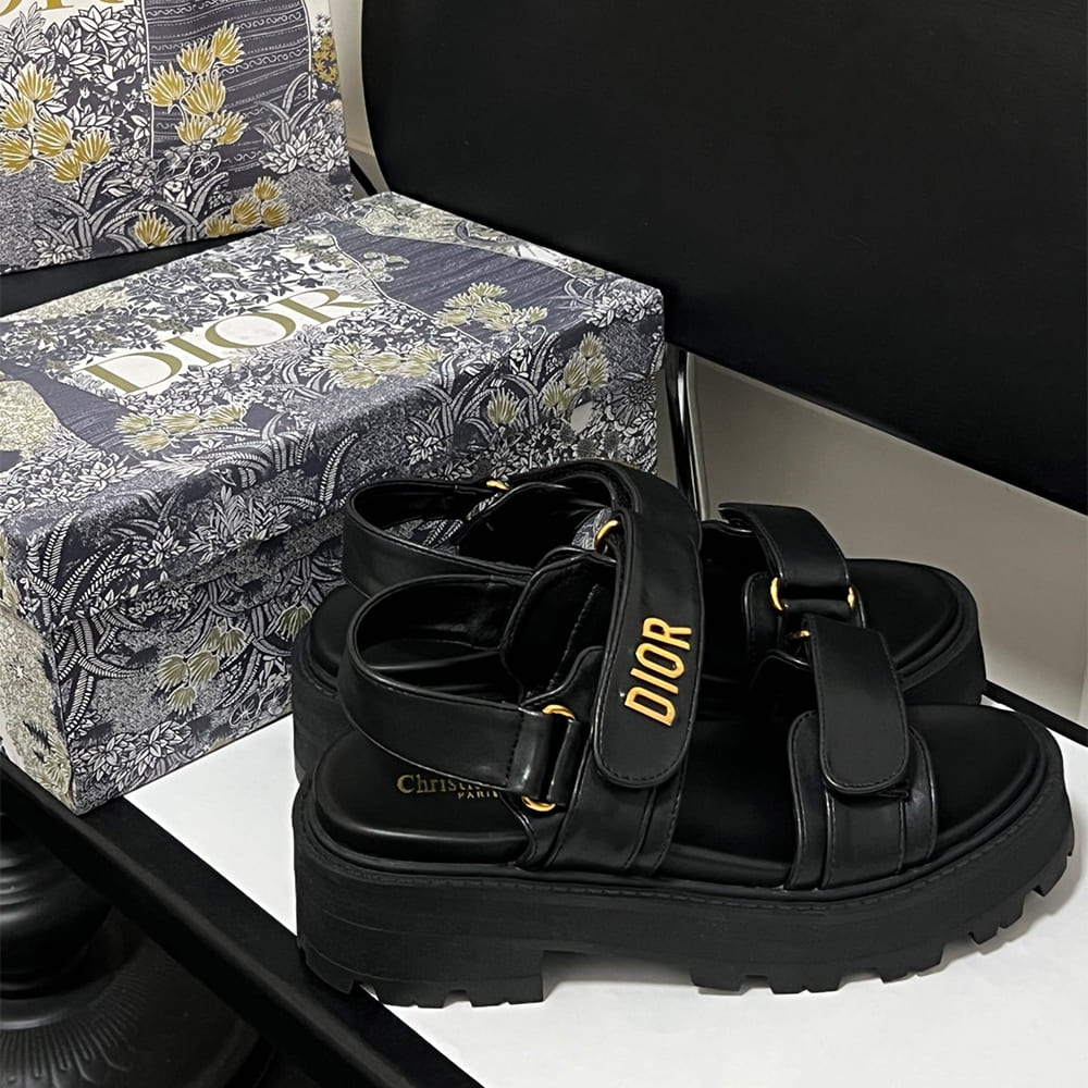 D10ract Platform Sandal