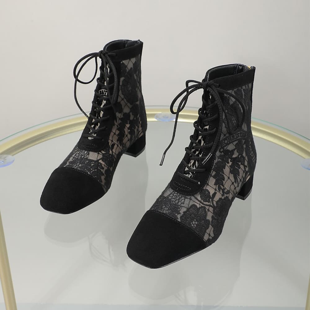 D10r Naughtily-D Heeled Ankle Boot