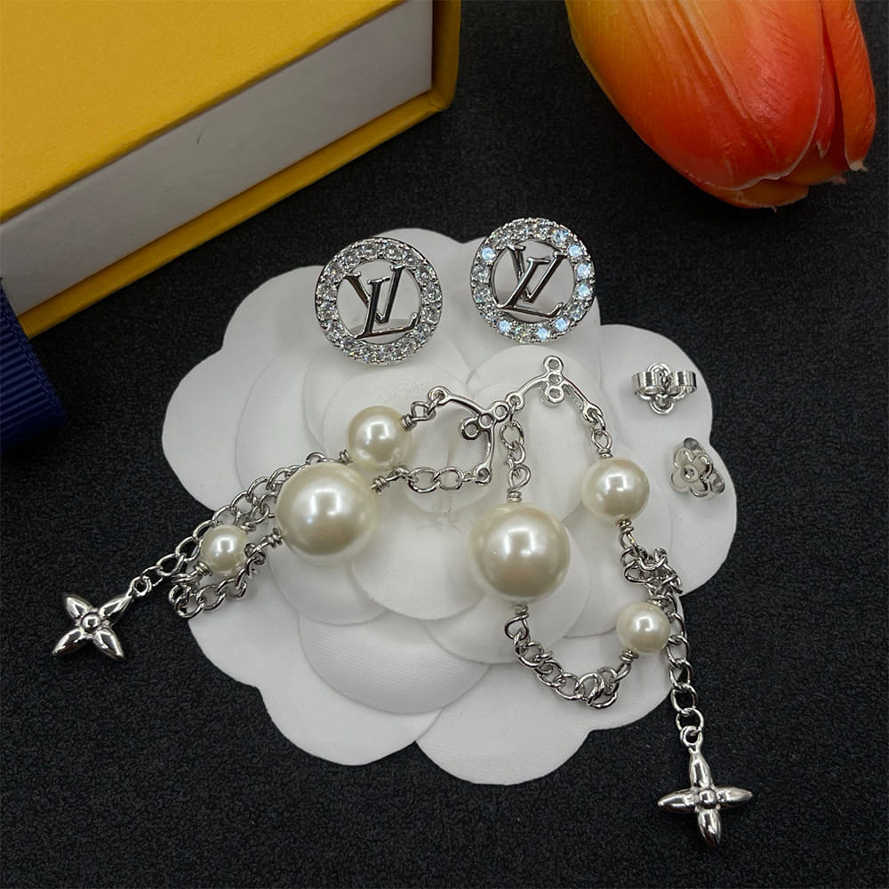 LV HEIRLOOM PENDANT EARRINGS