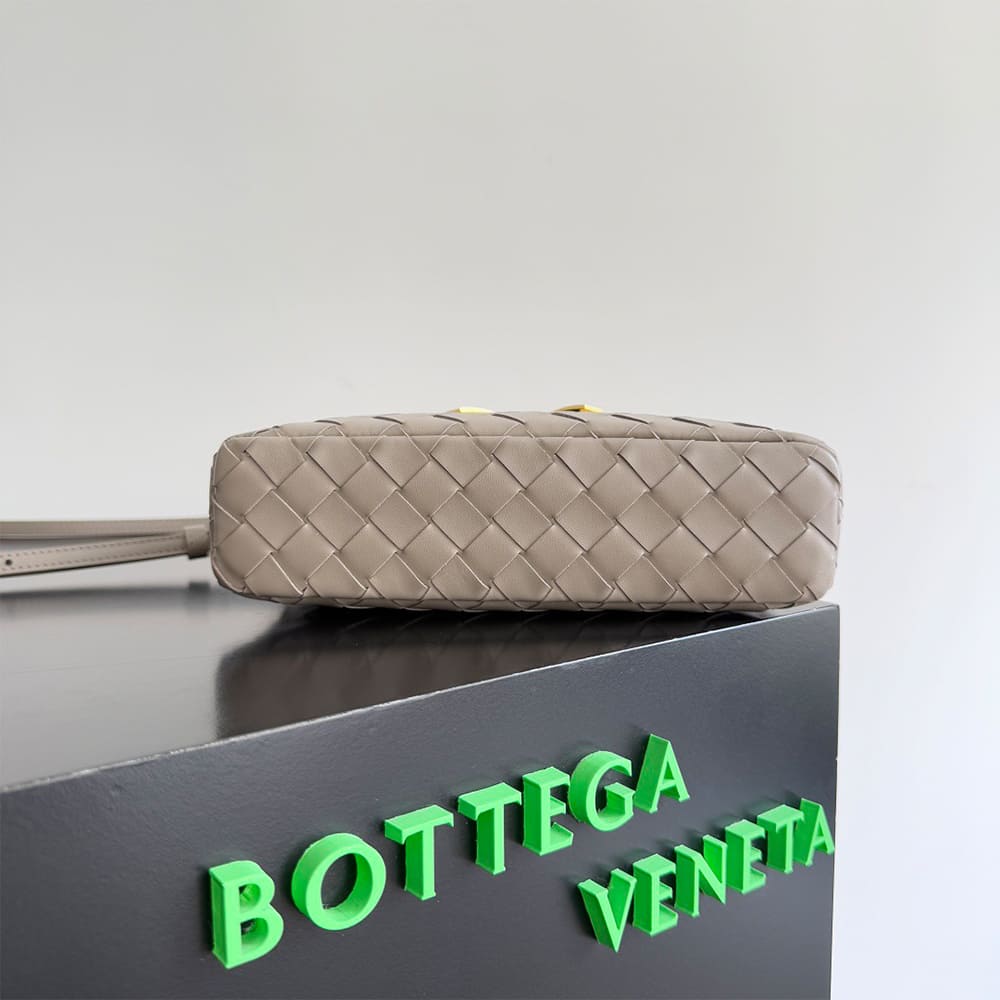 B0tt*ga Ven*ta Bang Bang Vanity Case(high-end grade)