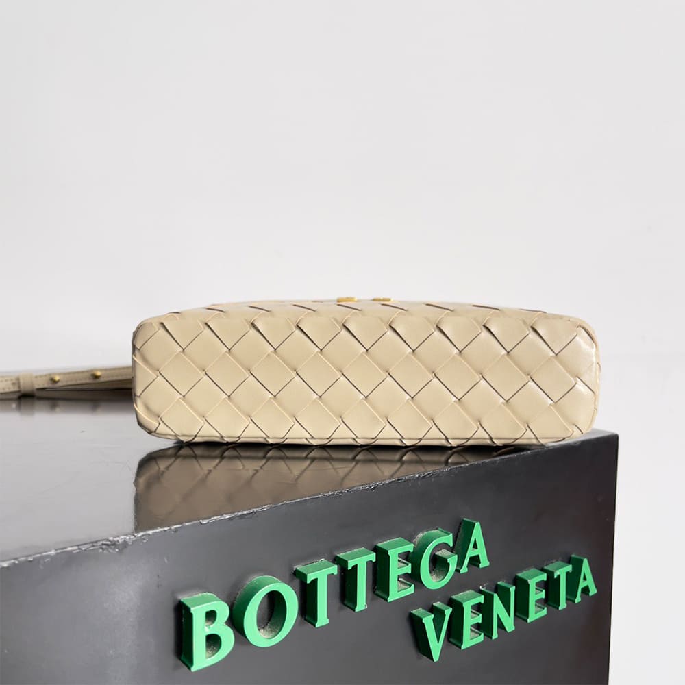 B0tt*ga Ven*ta Bang Bang Vanity Case(high-end grade)