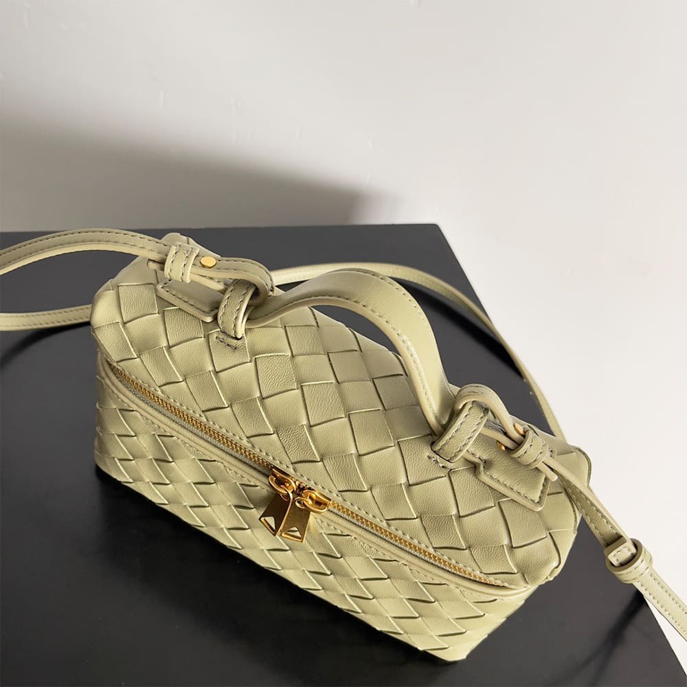 B0tt*ga Ven*ta Bang Bang Vanity Case(high-end grade)