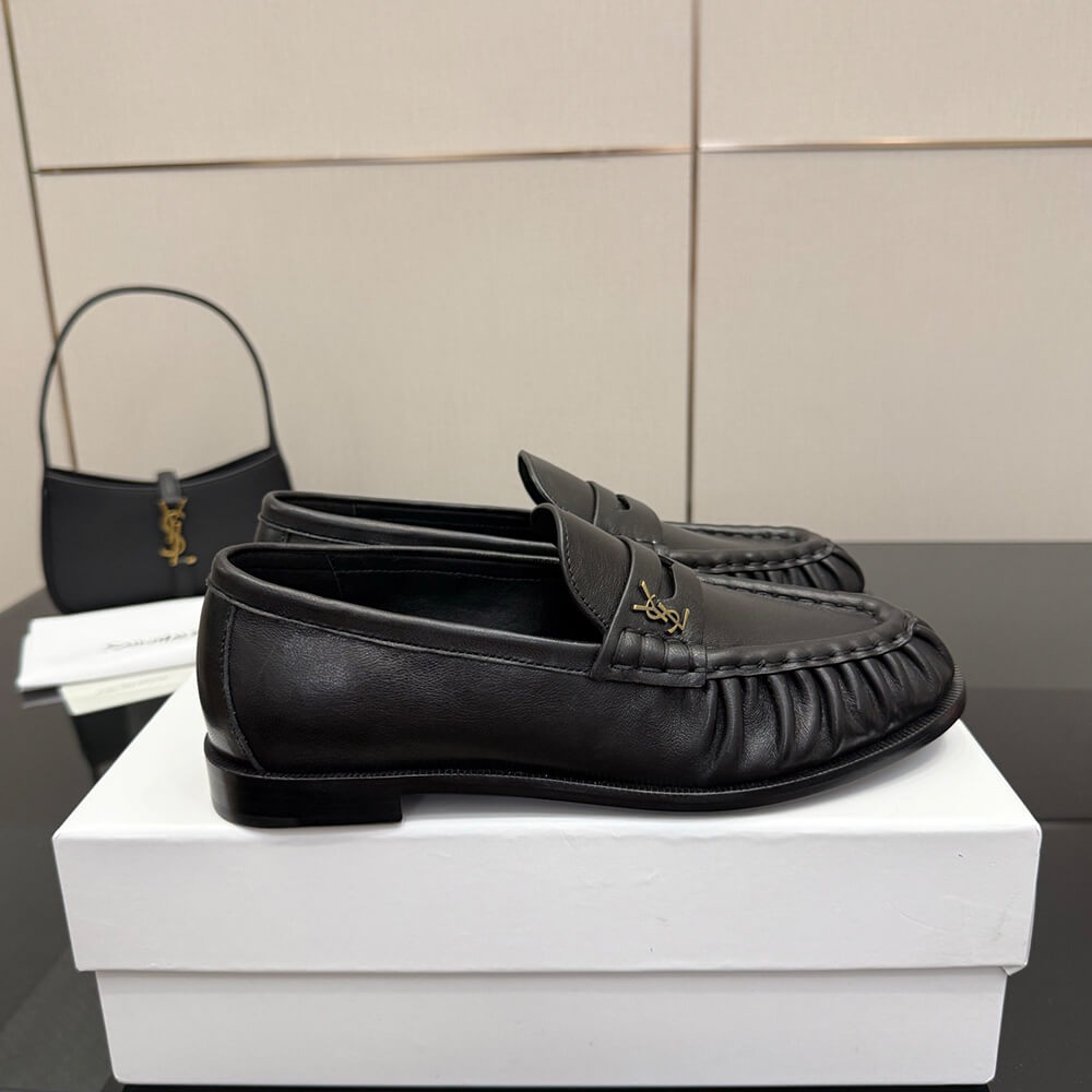 Y51 LE LOAFER S*pple in shiny leather