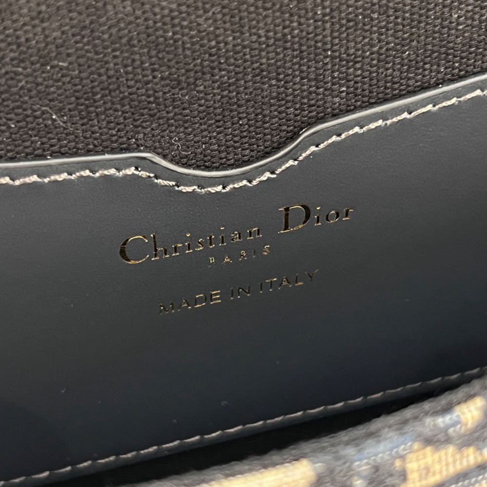 D10r Bobby East-West Bag