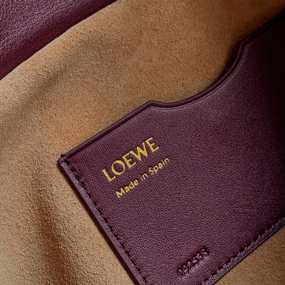 L0ew* Medium Ola bag in smooth calfskin(HIGH-END GRADE)