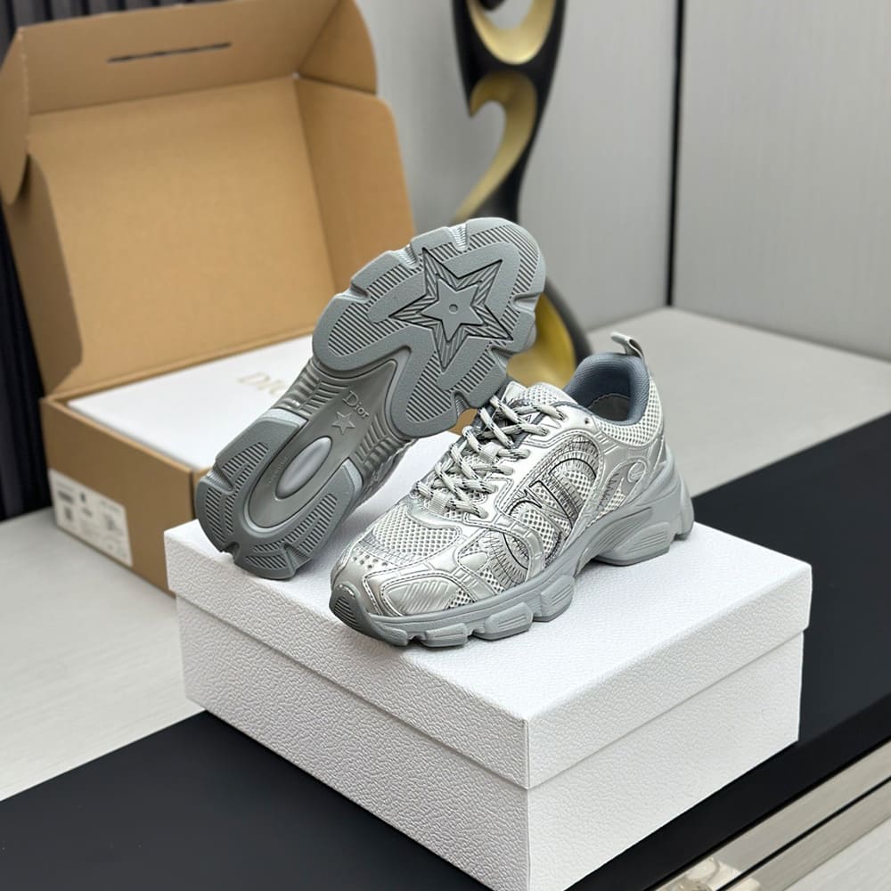 D10r Chrono Sneaker