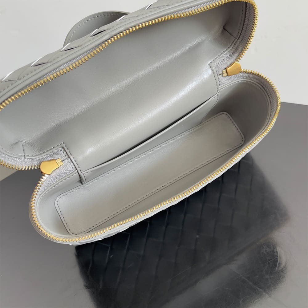 B0tt*ga Ven*ta Bang Bang Vanity Case(high-end grade)
