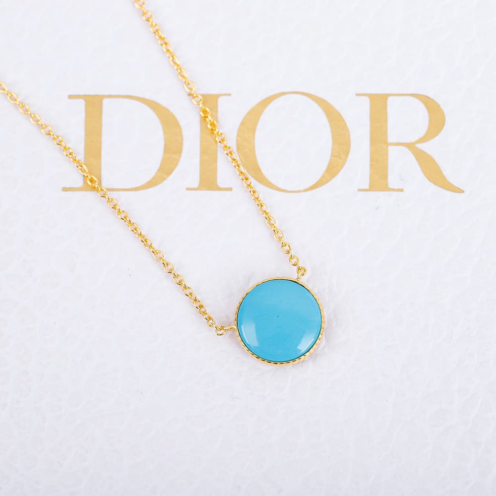 D10r necklace