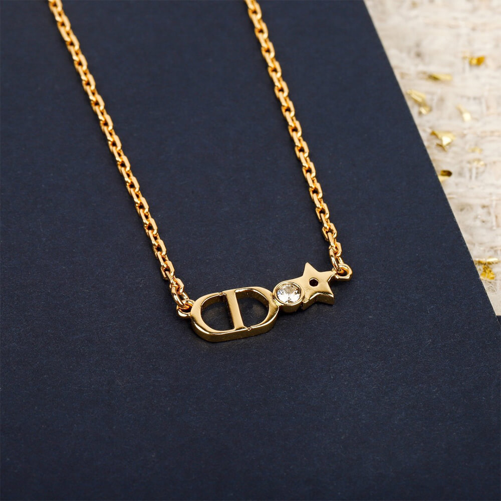 D10r necklace