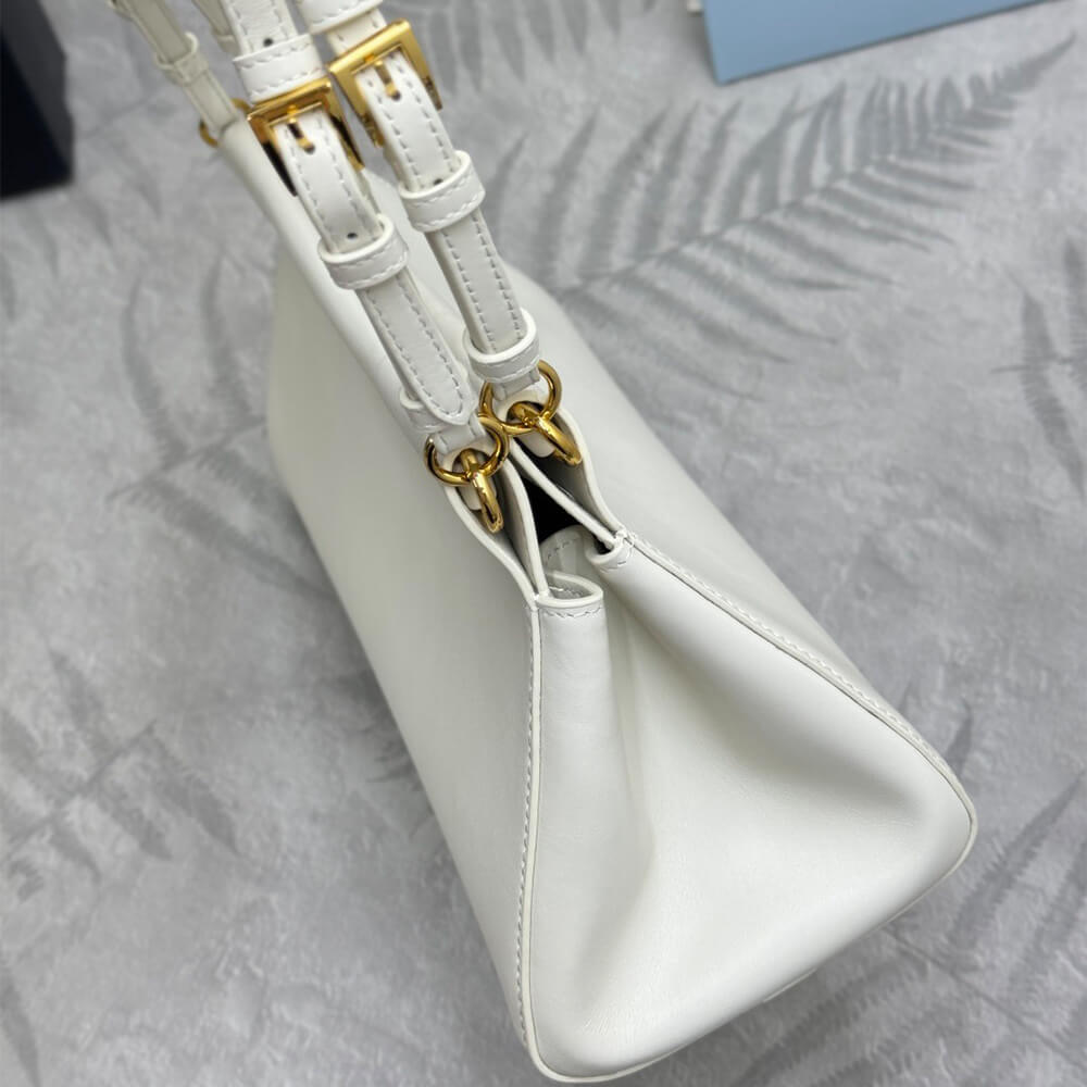 Pra*a Enchaine medium leather bag(HIGH-END GRADE)