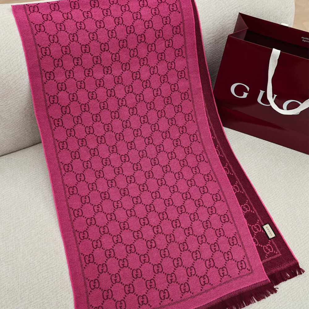 Gvc*1 GG wool scarf