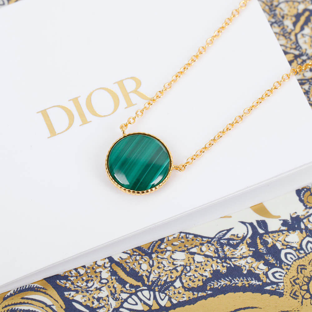 D10r necklace