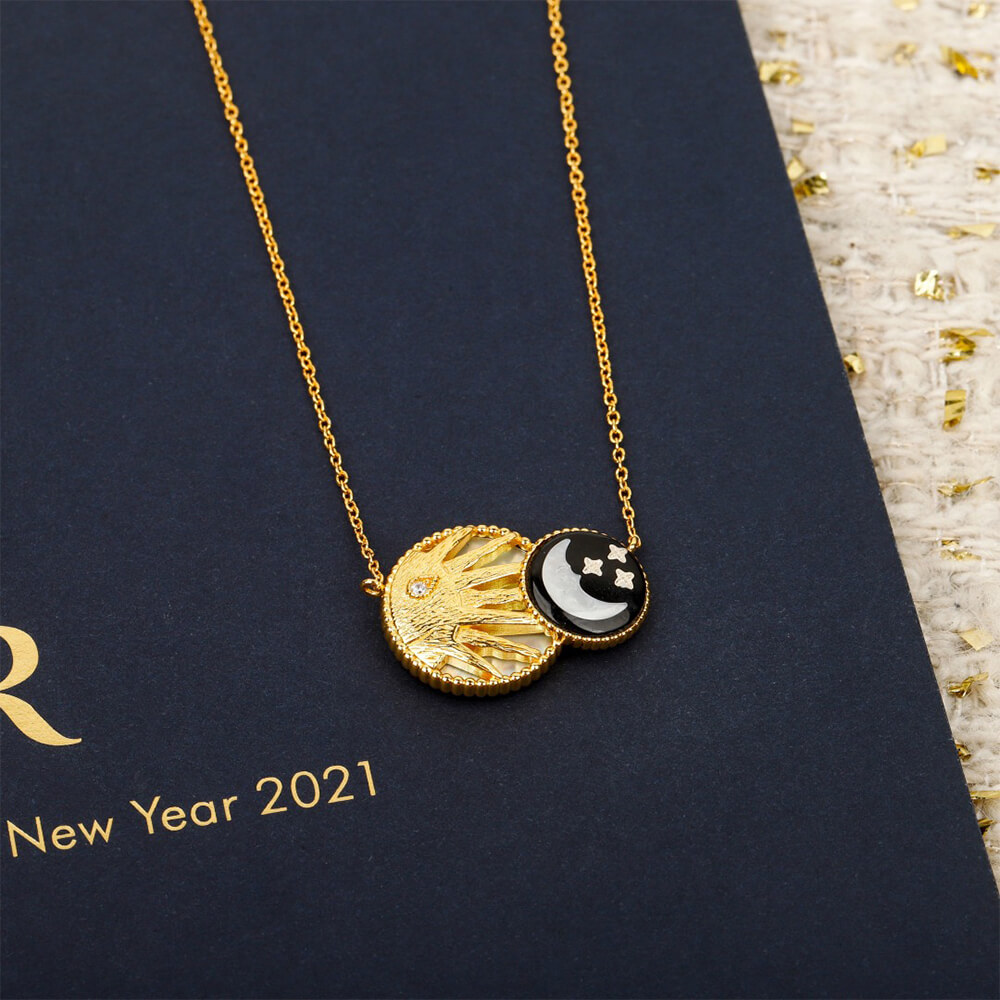 D10r necklace