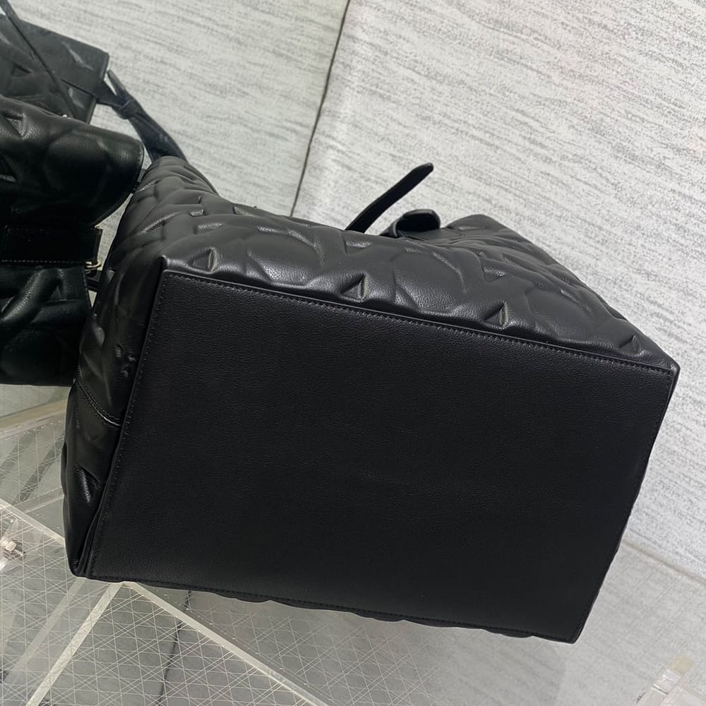 Medium D10r Toujours Bag