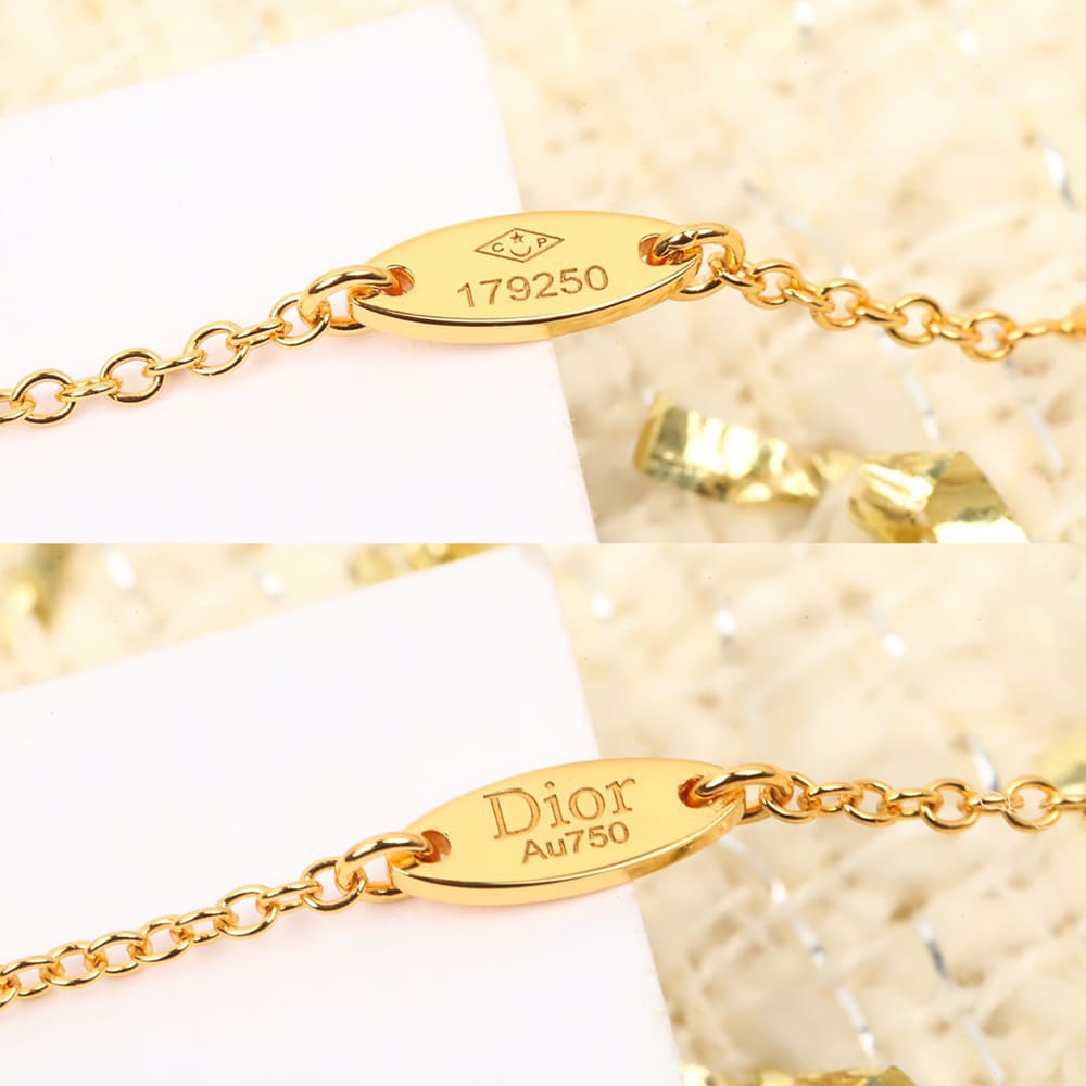 D10r necklace