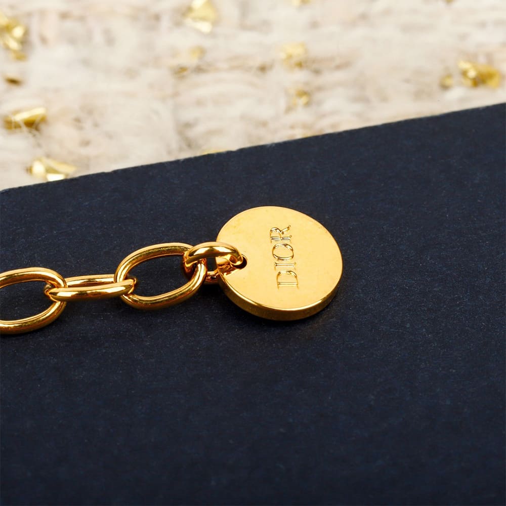 D10r necklace
