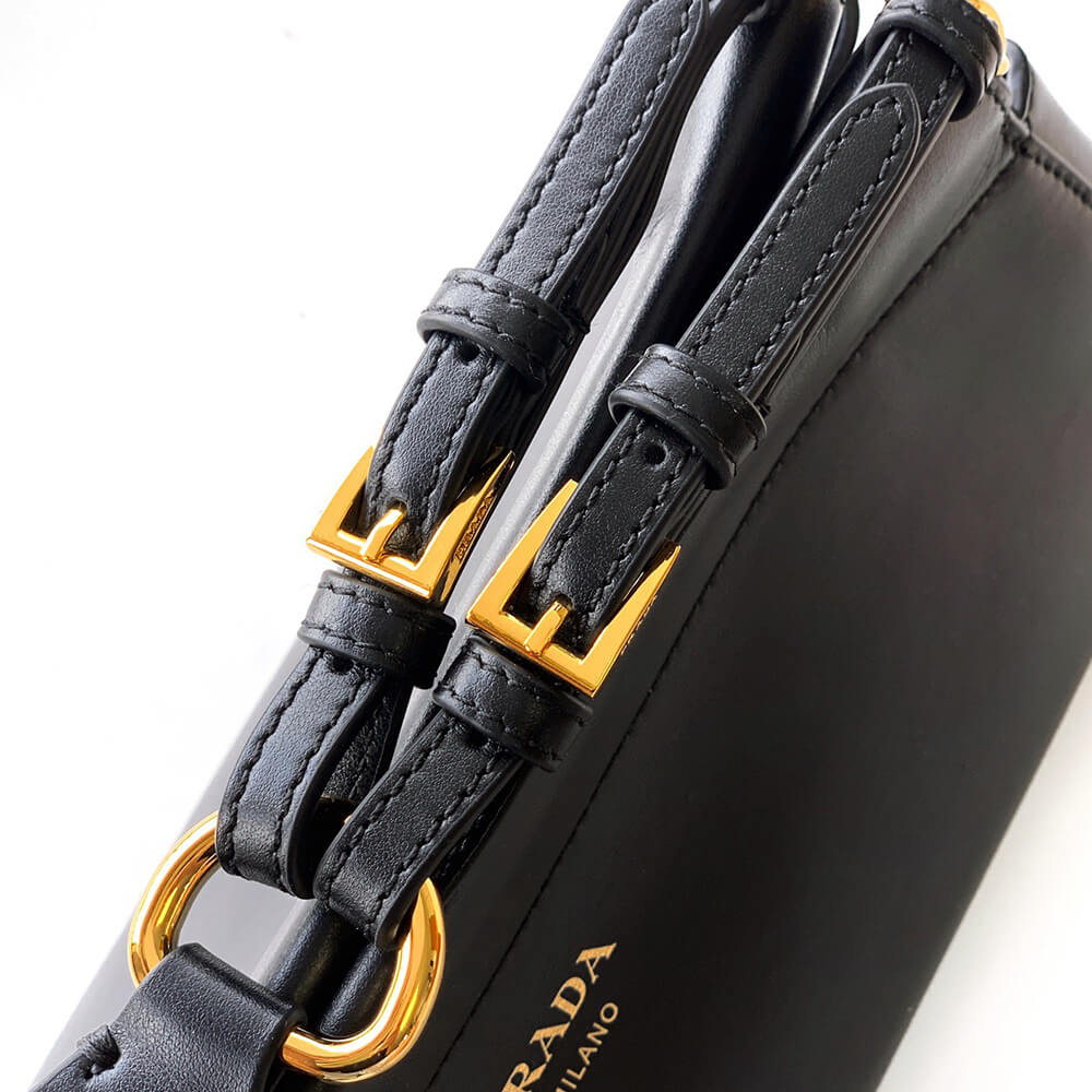Pra*a Enchaine medium leather bag(HIGH-END GRADE)