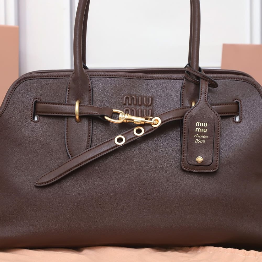 M1um1u Large Aventure nappa leather bag(HIGH-END GRADE)