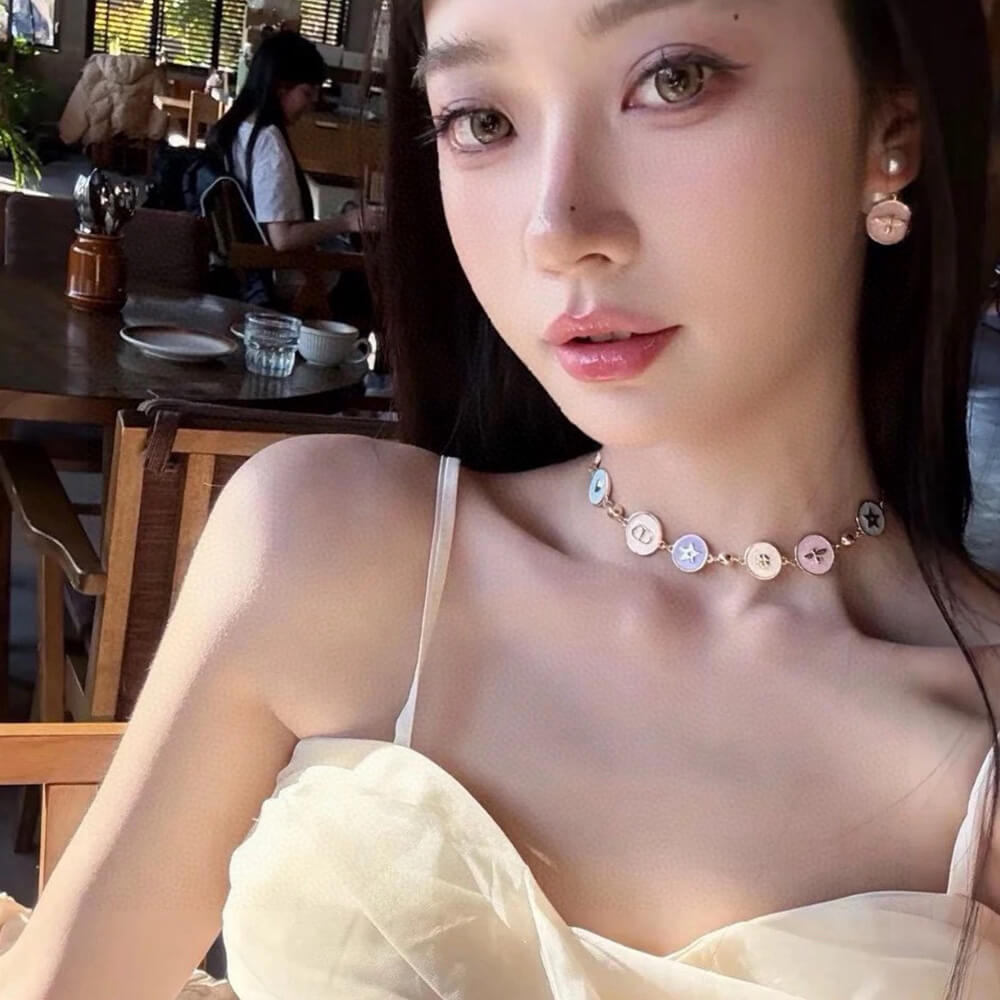 D10r necklace