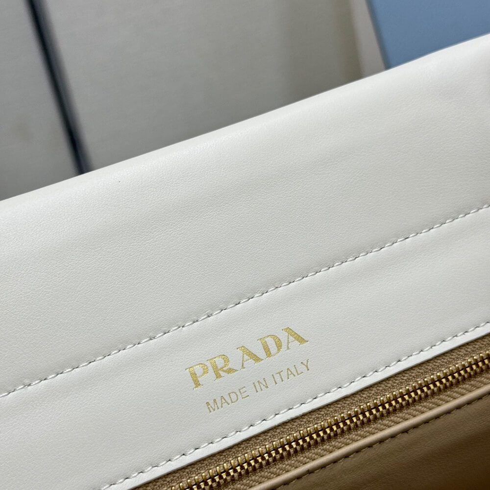 Pra*a Enchaine medium leather bag(HIGH-END GRADE)